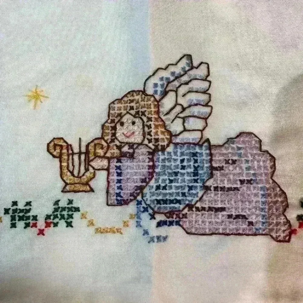 Vtg Table Runner Embroidered Cross Stitch Angels 3 Wise Men Mary Joseph Jesus - Picture 5 of 6